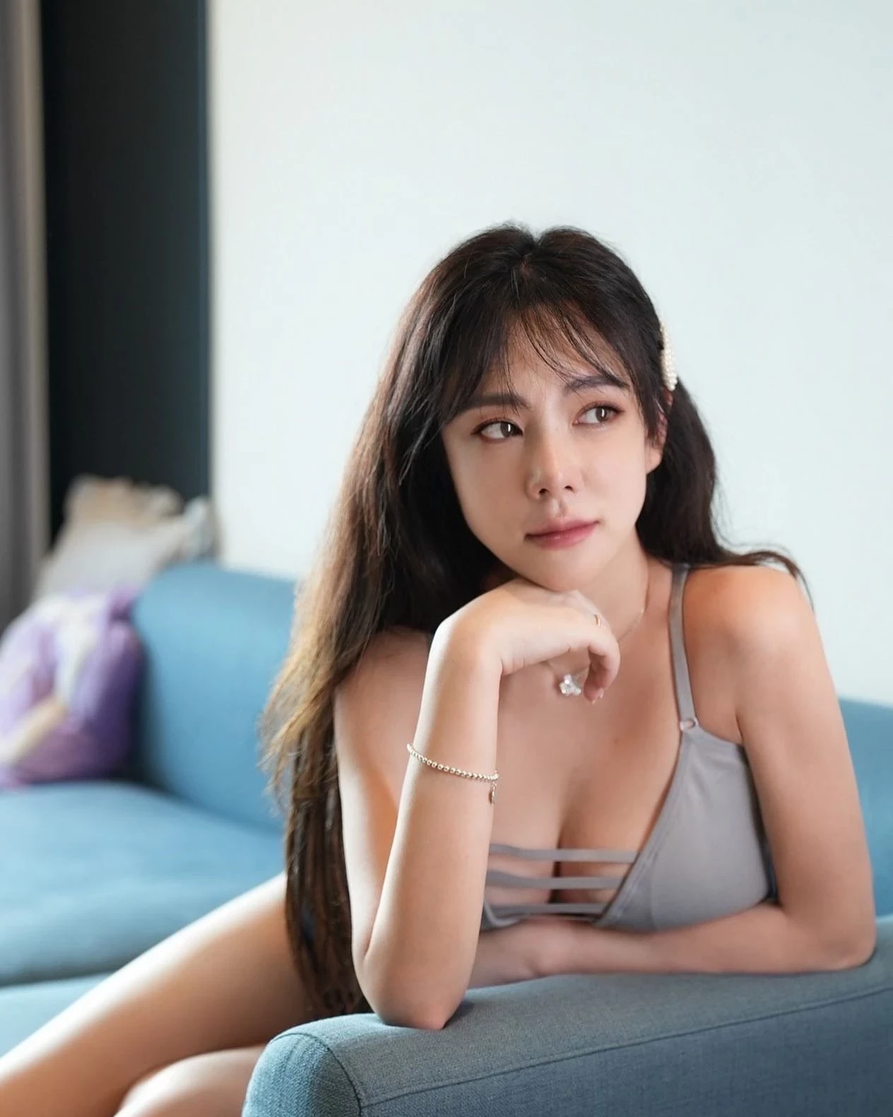 个性派女孩“天菜小姐”高颜值 不科学美胸 是男人都无法抗拒 [10P]