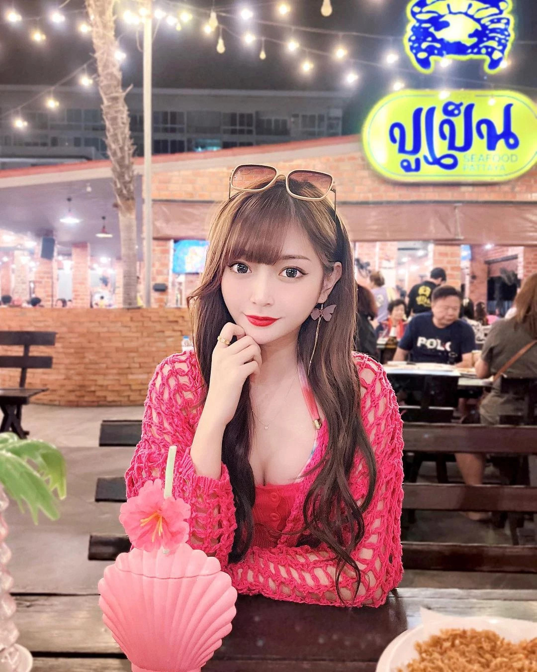 大眼正妹“小洋榛”纤腰让网友受不了 美肌太吸睛！ [10P]